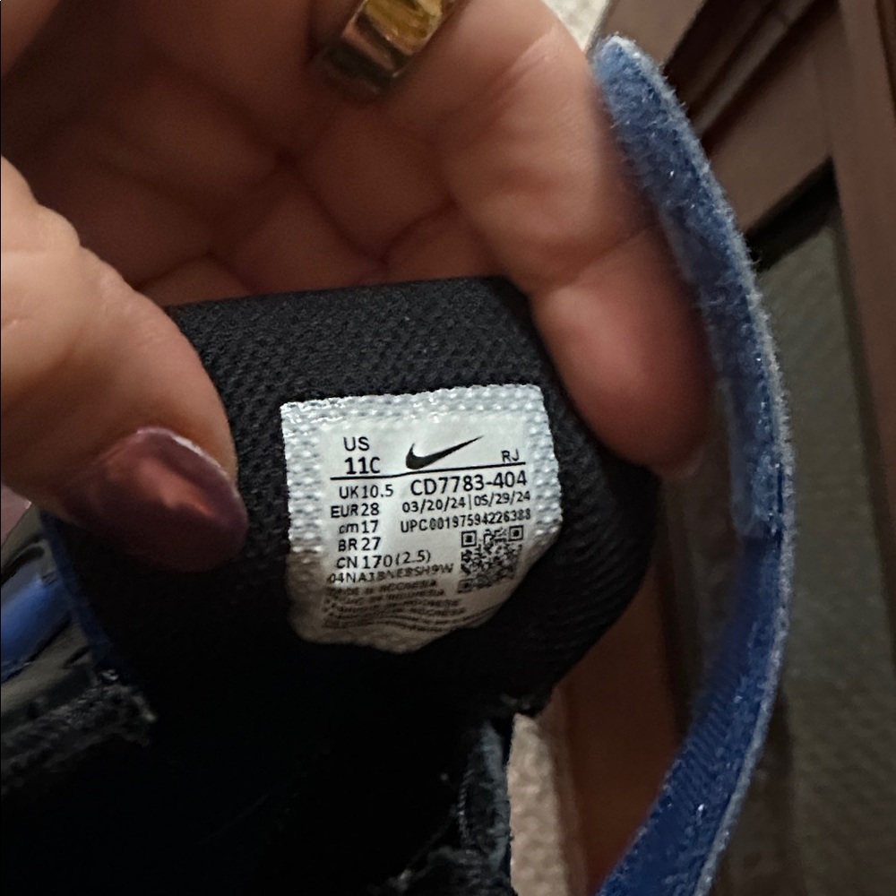 Nike Kids' Court Borough Mid 2
Basketball Shoe - Picture 5 of 5